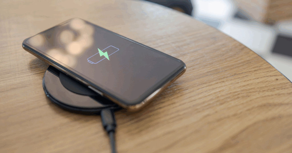 How to Maximize Your Smartphone Battery Life__use certified chargers