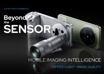 Vivo smartphone camera system with Zeiss optics illustrating the role of lens engineering, light transmission, and optical technology in modern smartphone photography.