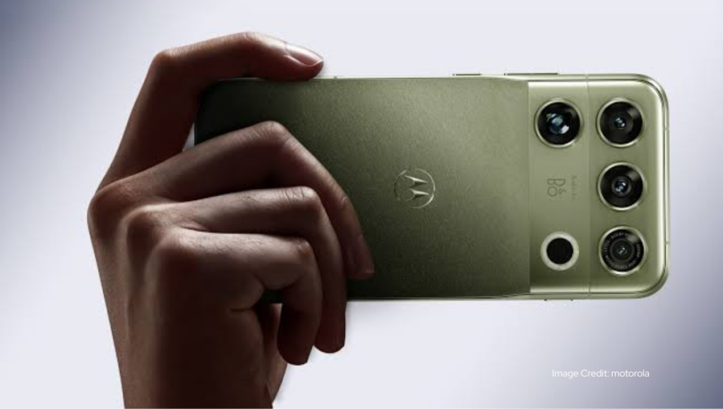 Motorola Signature 27 flagship smartphone featuring a premium design and advanced camera system.